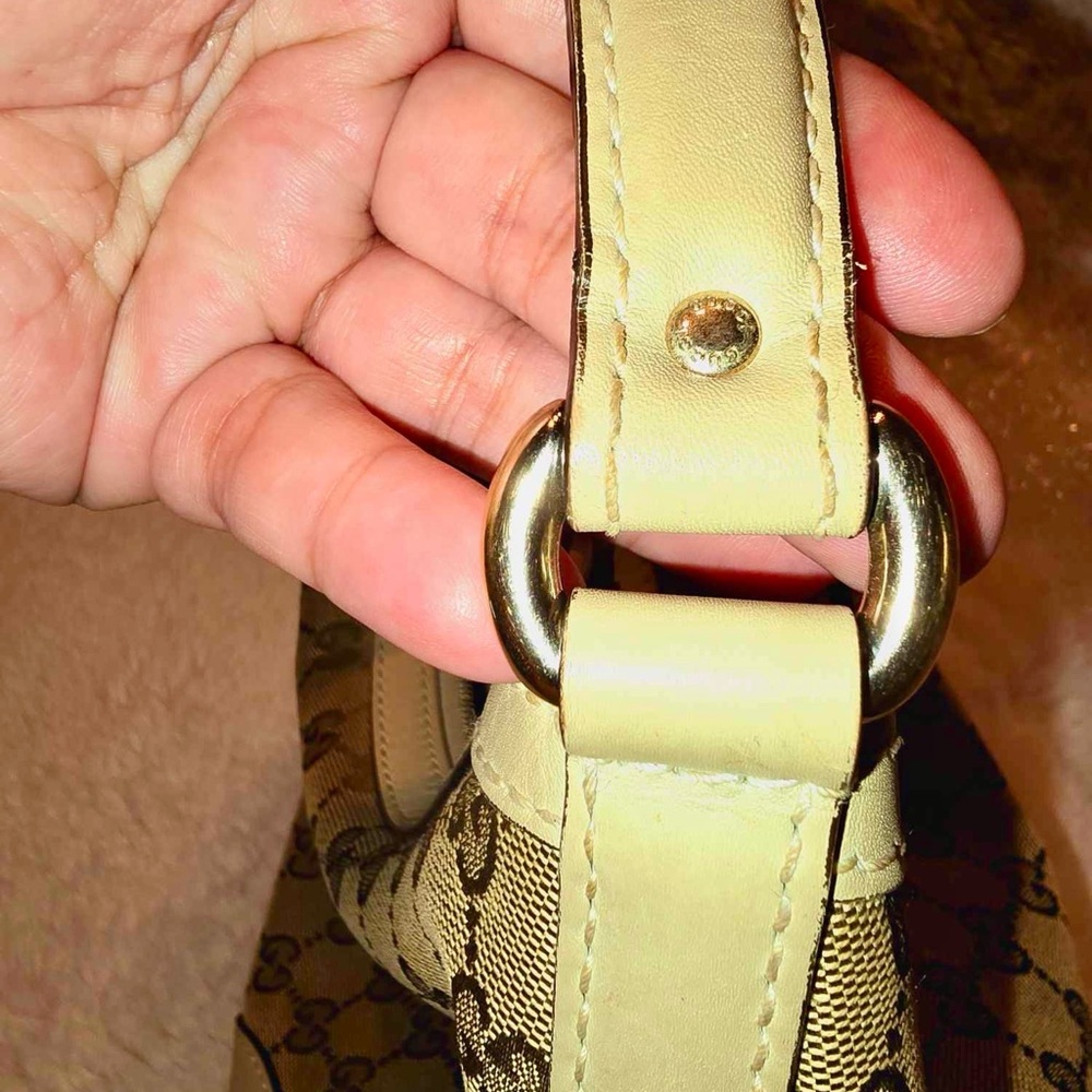 Gucci Handbag - Picture 4 of 15